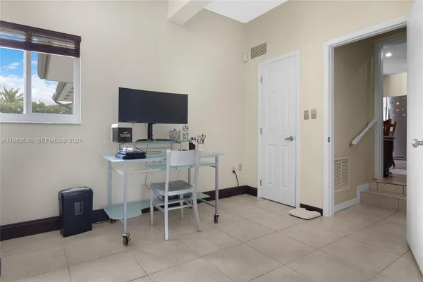 $750,000 | 4660 West 9th Avenue, Hialeah, FL 33012