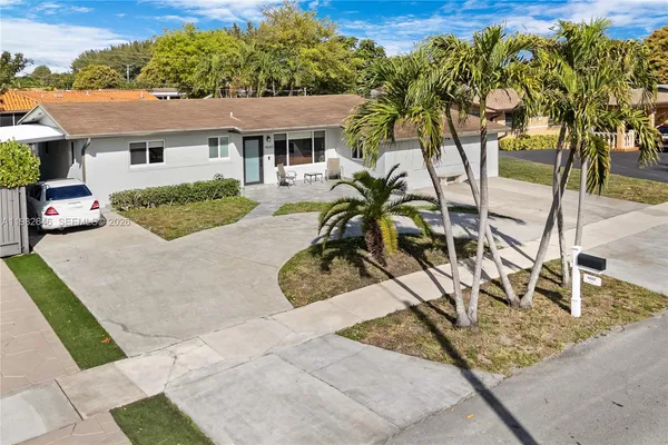 $750,000 | 4660 West 9th Avenue, Hialeah, FL 33012