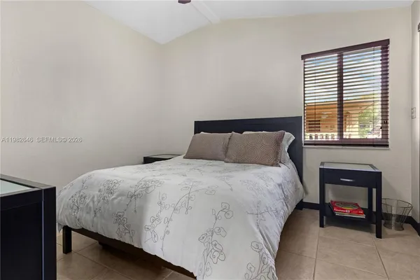 $750,000 | 4660 West 9th Avenue, Hialeah, FL 33012