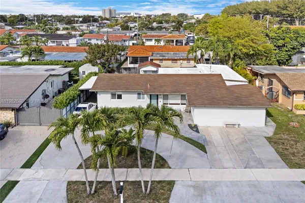 $750,000 | 4660 West 9th Avenue, Hialeah, FL 33012