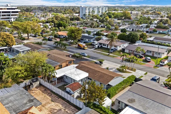 $750,000 | 4660 West 9th Avenue, Hialeah, FL 33012