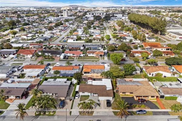 $750,000 | 4660 West 9th Avenue, Hialeah, FL 33012