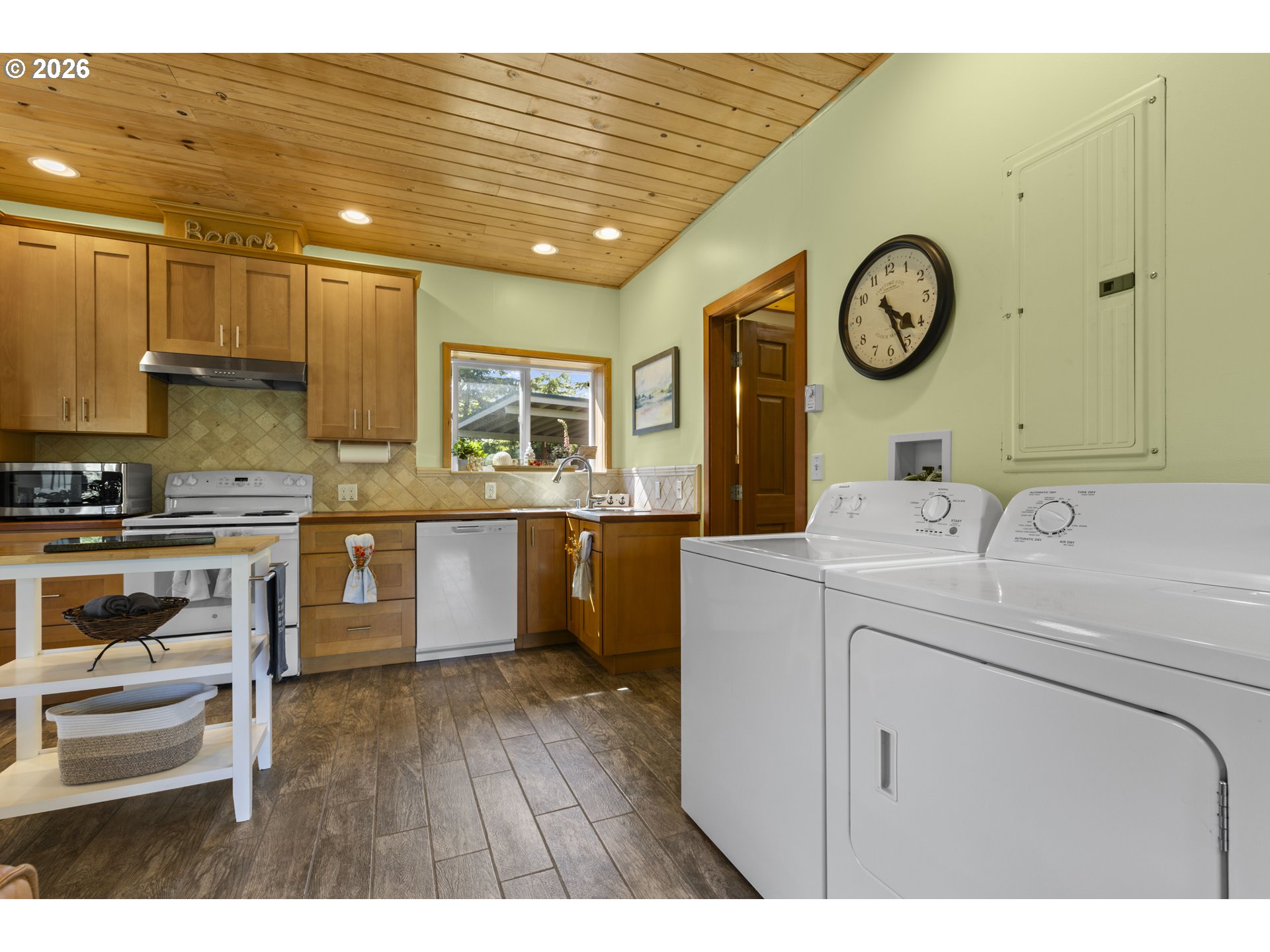 22312 Sandridge Road Ocean Park, WA 98640 - Photo 10 of 48 Kitchen