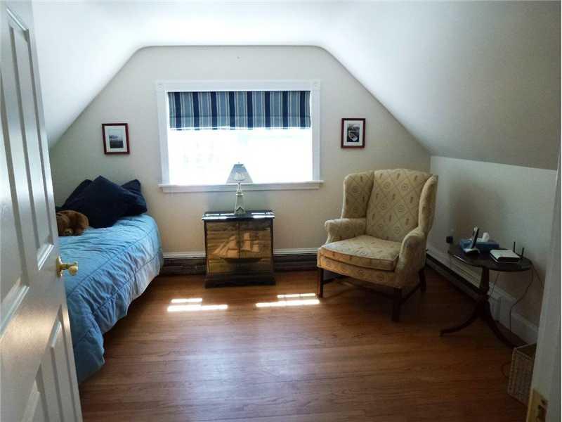 29 Broad Cove Road Cape Elizabeth, ME 04107 - Photo 11 of 17 Bedroom.