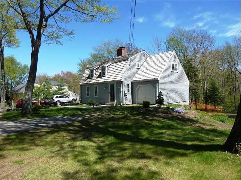 29 Broad Cove Road Cape Elizabeth, ME 04107 - Photo 2 of 17 Exterior Front.