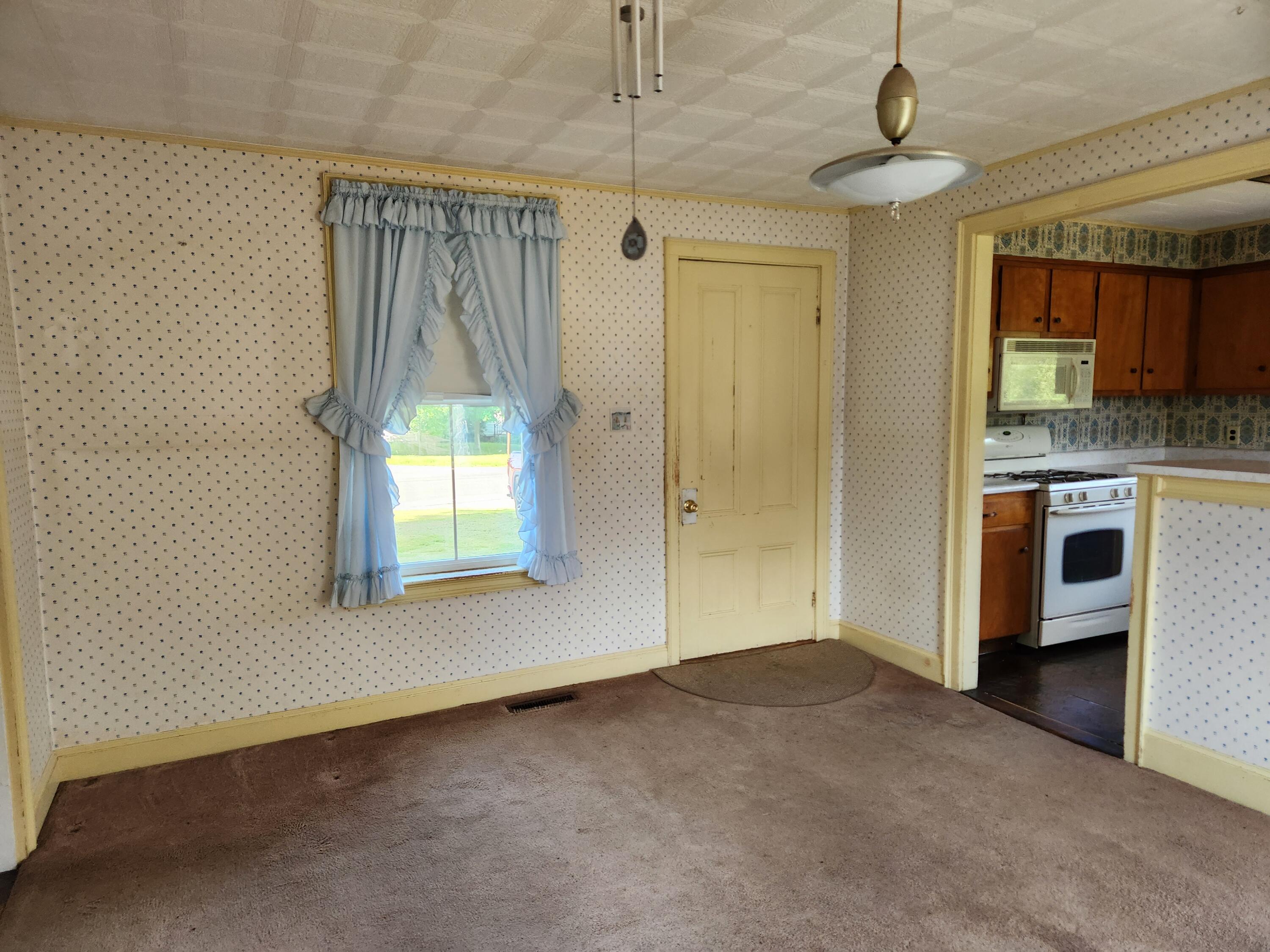 217 Waldoboro Road Jefferson, ME 04348 - Photo 7 of 22 PierceDN2