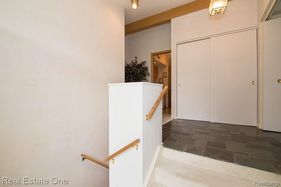 809 Brantford Road Rochester, MI 48306 - Photo 14 of 32 _OL_0070_Brantford_W027.jpg