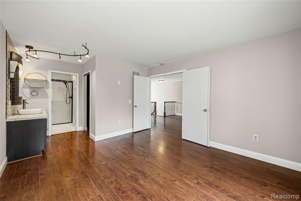 740 Eastbridge Court Rochester Hills, MI 48307 - Photo 24 of 43
