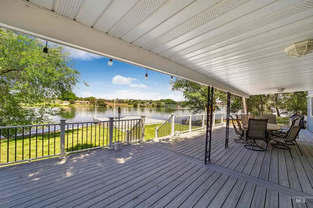 $1,350,000 | 44 Bell Rapids Road, Hagerman, ID 83332