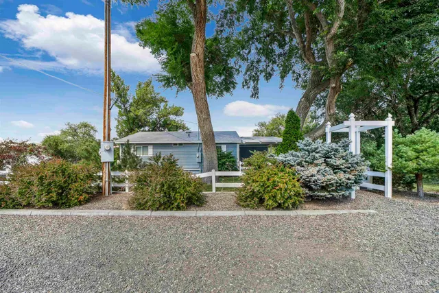 $1,350,000 | 44 Bell Rapids Road, Hagerman, ID 83332