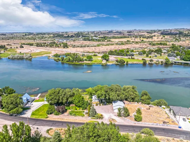$1,350,000 | 44 Bell Rapids Road, Hagerman, ID 83332