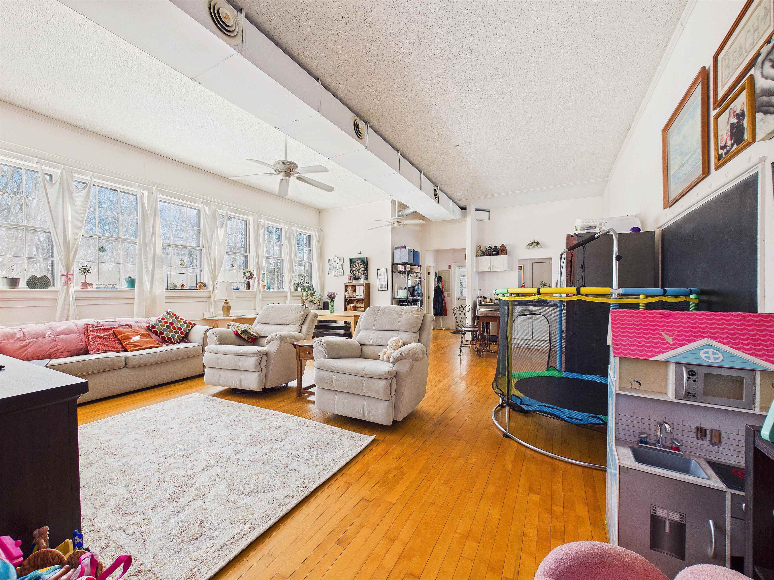 121 Howe Hill Road Pomfret, VT 05053 - Photo 15 of 32