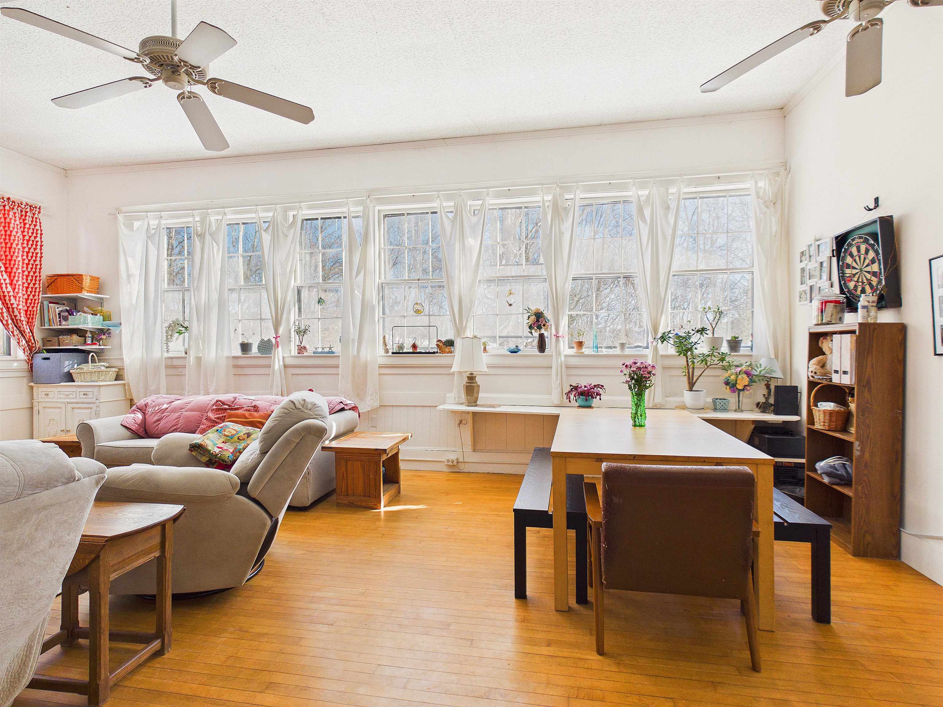 121 Howe Hill Road Pomfret, VT 05053 - Photo 9 of 32