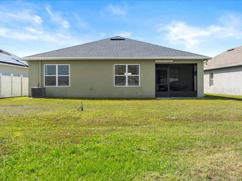 2796 Grandbury Grove Road Lakeland, FL 33811 - Photo 14 of 20