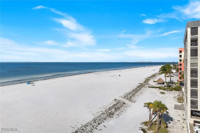 $1,495,000 | 538 Estero Boulevard, Unit 302, Fort Myers Beach, FL 33931