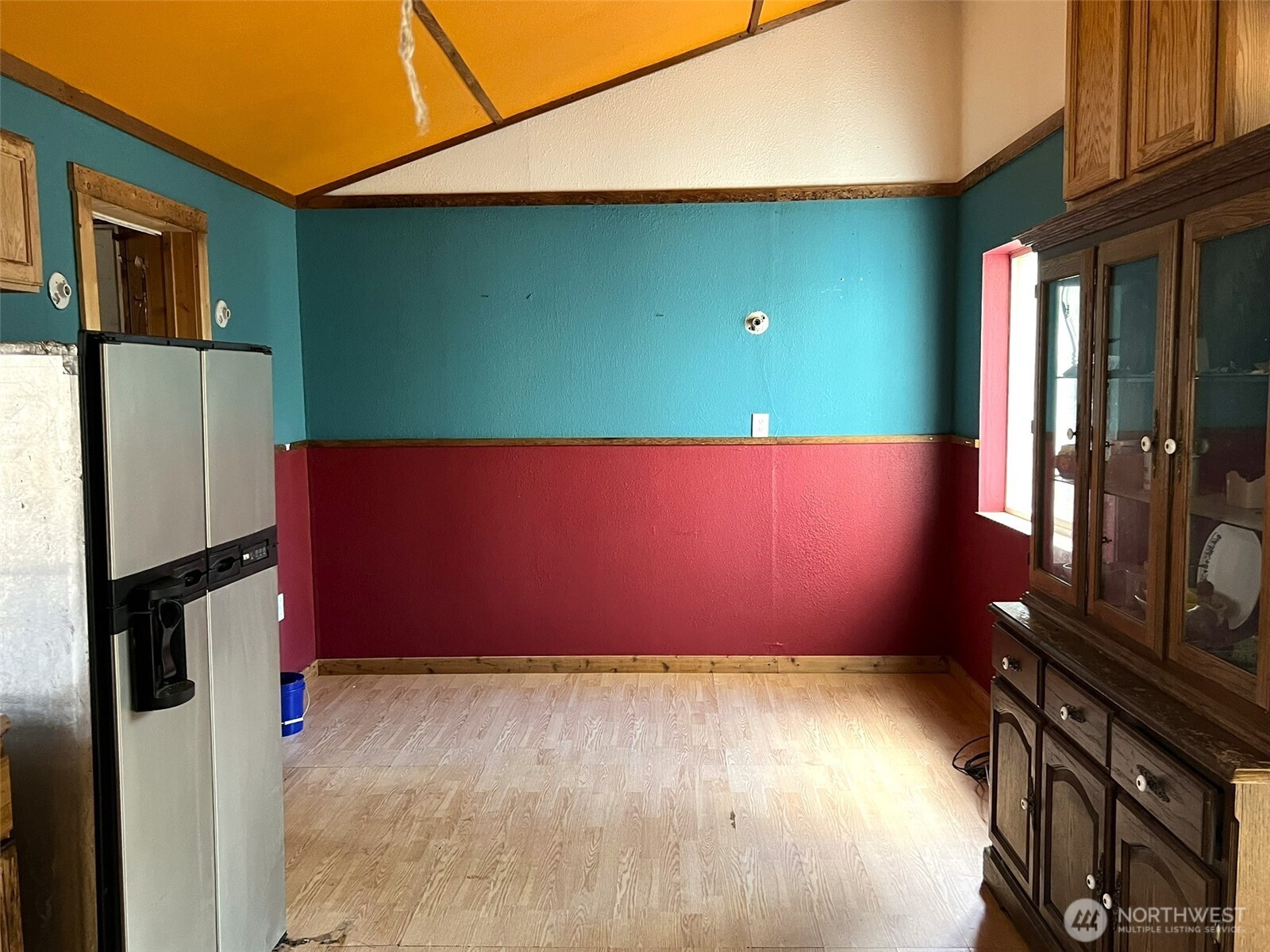 103 Stonehaven Road Tonasket, WA 98855 - Photo 8 of 38 a view of an empty room with windows