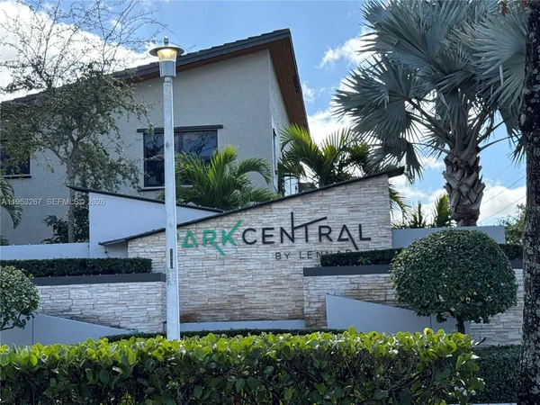 $3,200 | 7809 Northwest 104th Avenue, Unit 28, Doral, FL 33178