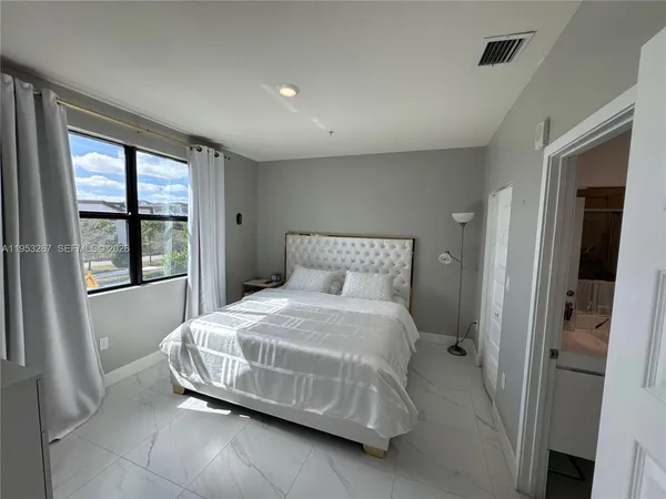 $3,200 | 7809 Northwest 104th Avenue, Unit 28, Doral, FL 33178