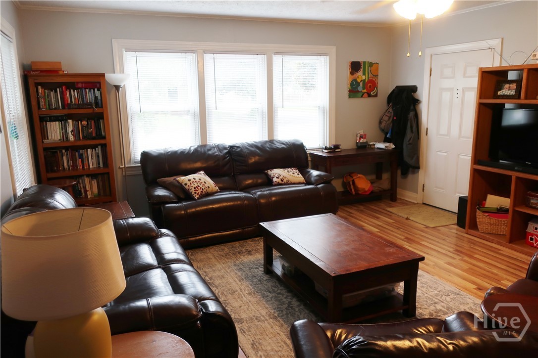 2102 East 37th Street Savannah, GA 31404 - Photo 5 of 16