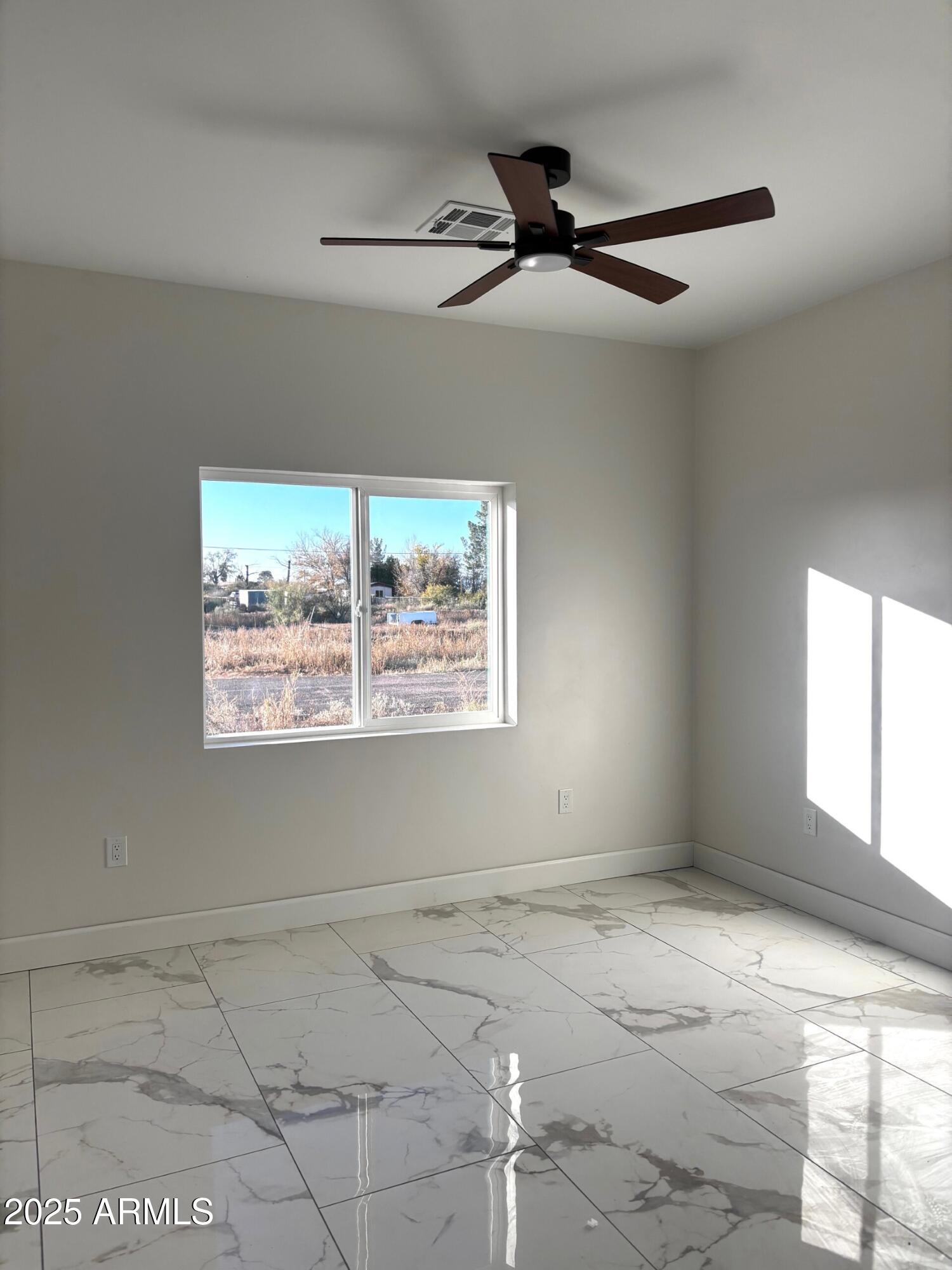 4000 Santa Fe Avenue Douglas, AZ 85607 - Photo 1 of 11 thumbnail_IMG_7478