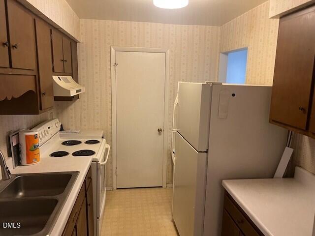 1014 G Street, Unit G Raleigh, NC 27606 - Photo 4 of 4 Kitchen