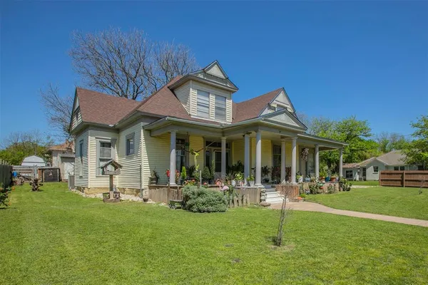 $280,900 | 717 Park Drive, Hillsboro, TX 76645