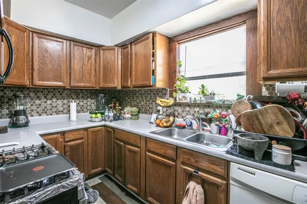 $280,900 | 717 Park Drive, Hillsboro, TX 76645