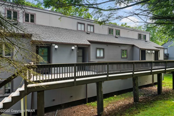 $329,000 | 54 Slalom Way, Tannersville, PA 18372