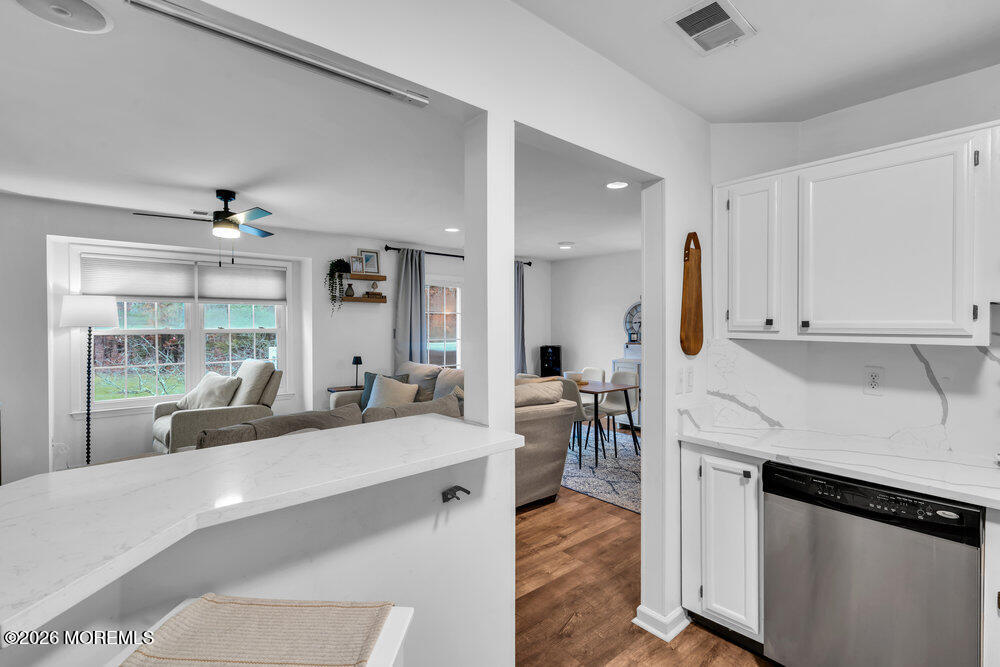 156 Pinetree Court Howell, NJ 07731 - Photo 12 of 29 012_dsc00017_448