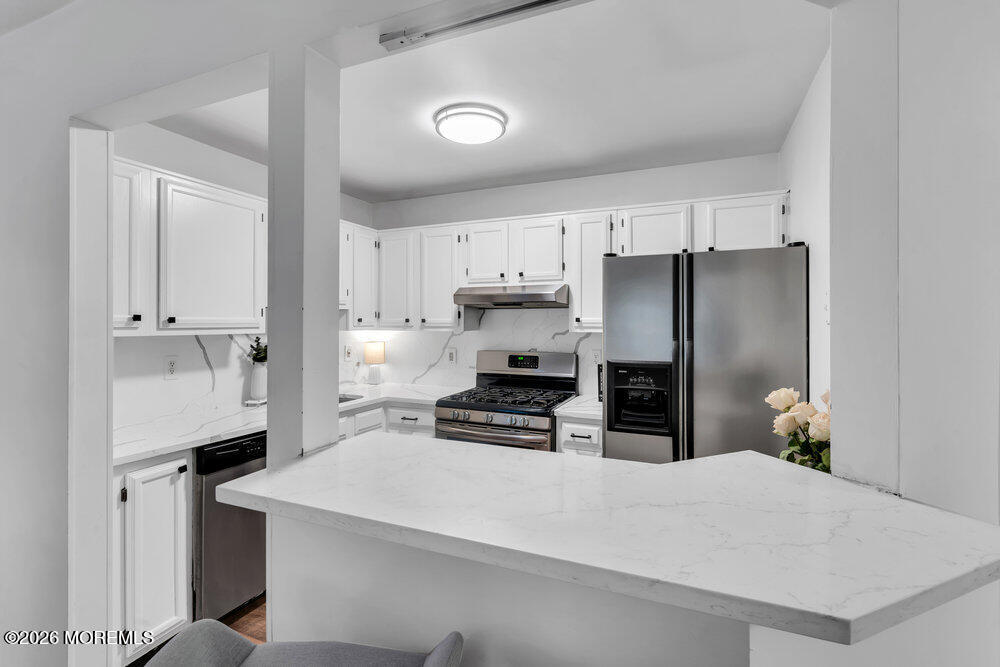 156 Pinetree Court Howell, NJ 07731 - Photo 8 of 29 008_dsc09991_842