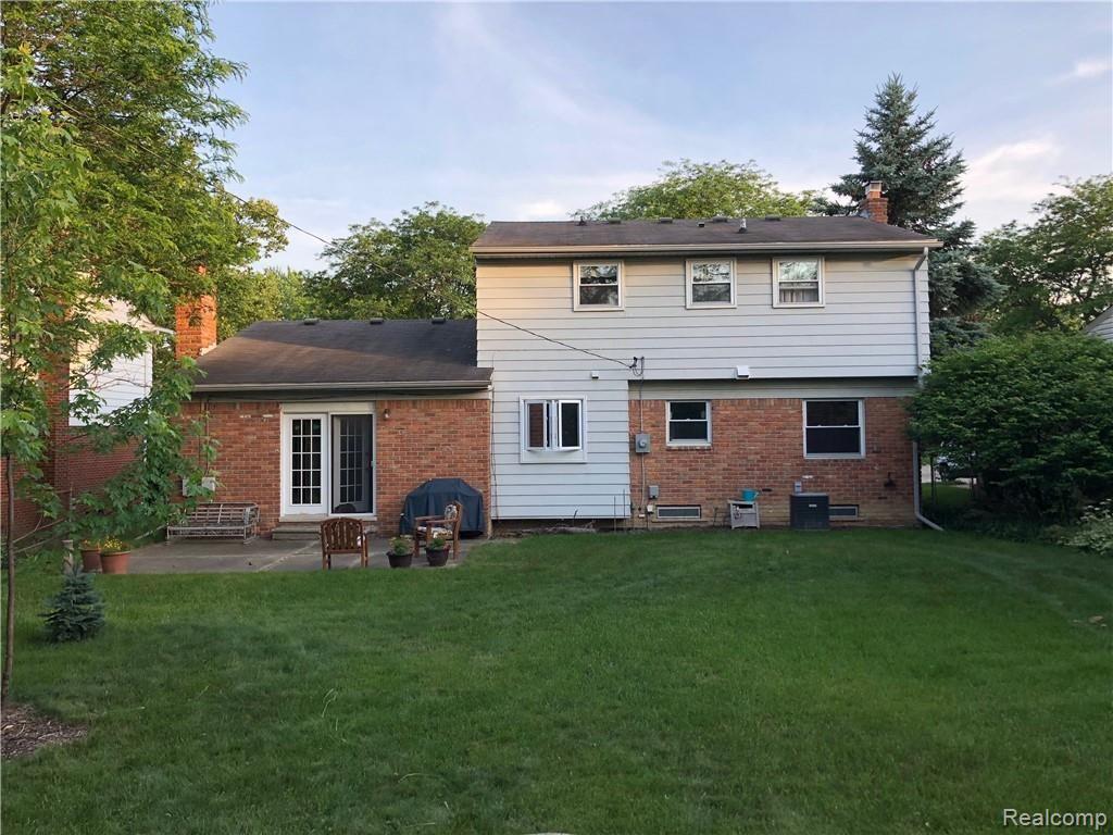 1684 Nantucket Road Plymouth, MI 48170 - Photo 28 of 34 IMG-0812.JPG