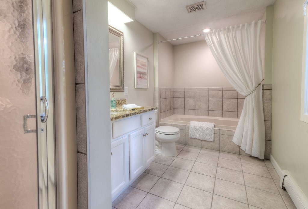 4 Rourke Lane Lynnfield, MA 01940 - Photo 15 of 28 Gallery Image 15