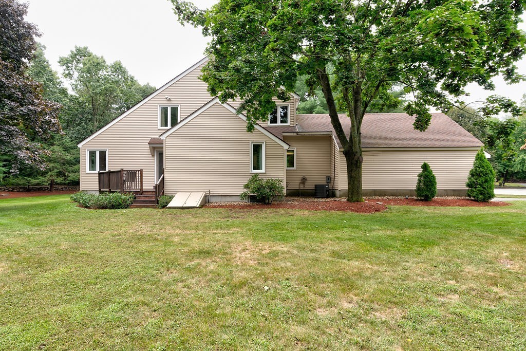 4 Rourke Lane Lynnfield, MA 01940 - Photo 23 of 28 Gallery Image 23