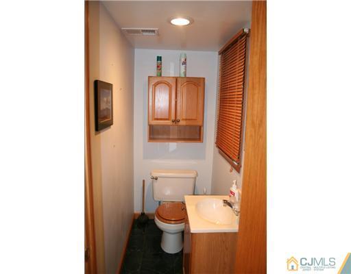 20 Moryan Road Edison, NJ 08817 - Photo 16 of 18