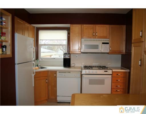 20 Moryan Road Edison, NJ 08817 - Photo 10 of 18