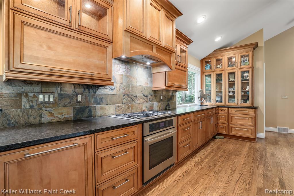 4165 Sheldon Road Rochester, MI 48306 - Photo 16 of 74