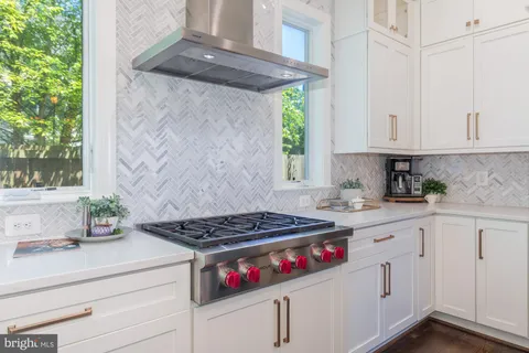 $1,600,000 | 8018 Takoma Avenue, Silver Spring, MD 20910