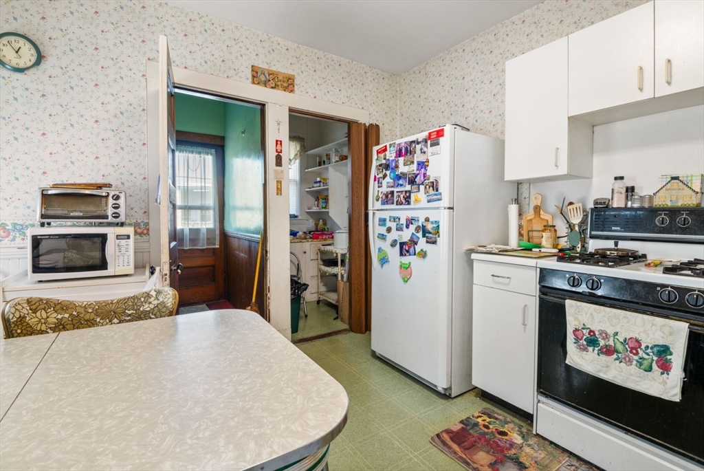 25 Howell Street Boston, MA 02125 - Photo 19 of 31