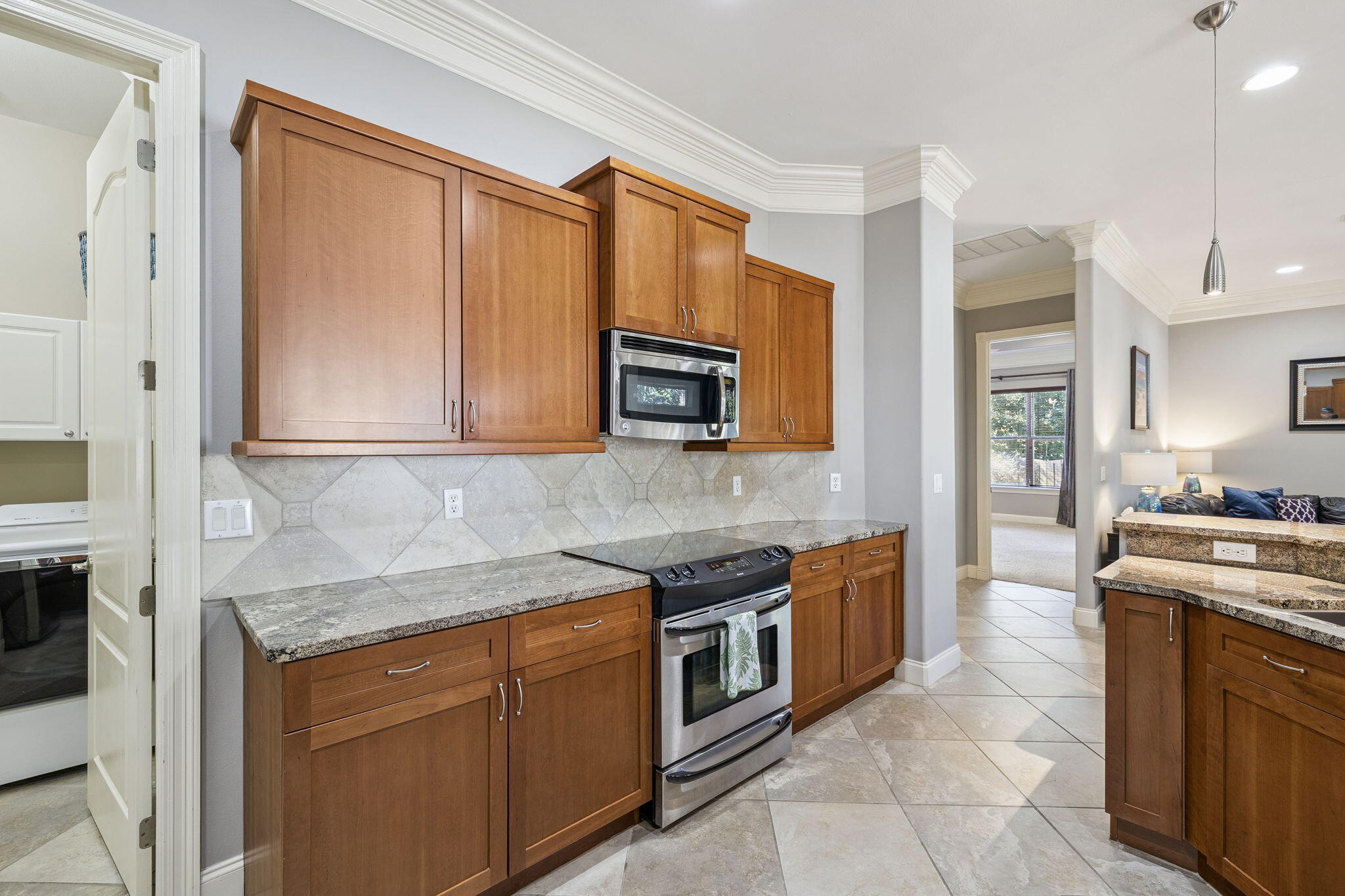 98 Cayman Cove Destin, FL 32541 - Photo 8 of 34 Array_98CaymanCove-33