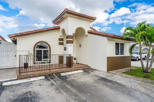 $475,000 | 7001 West 35th Avenue, Unit 169, Hialeah, FL 33018