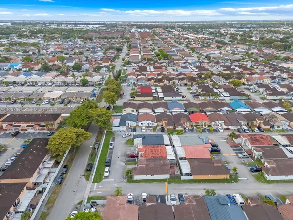 $475,000 | 7001 West 35th Avenue, Unit 169, Hialeah, FL 33018