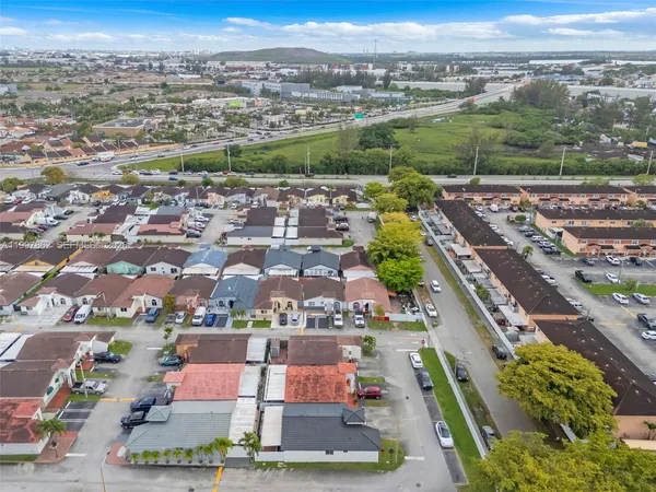 $475,000 | 7001 West 35th Avenue, Unit 169, Hialeah, FL 33018