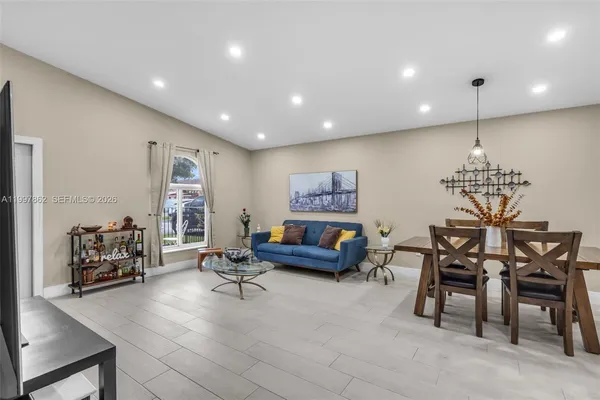 $475,000 | 7001 West 35th Avenue, Unit 169, Hialeah, FL 33018