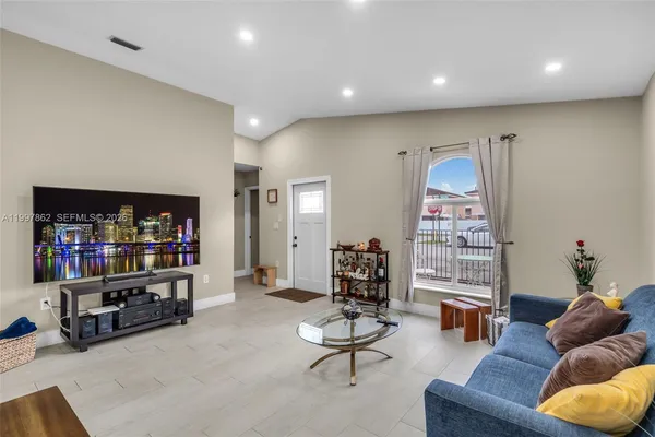 $475,000 | 7001 West 35th Avenue, Unit 169, Hialeah, FL 33018