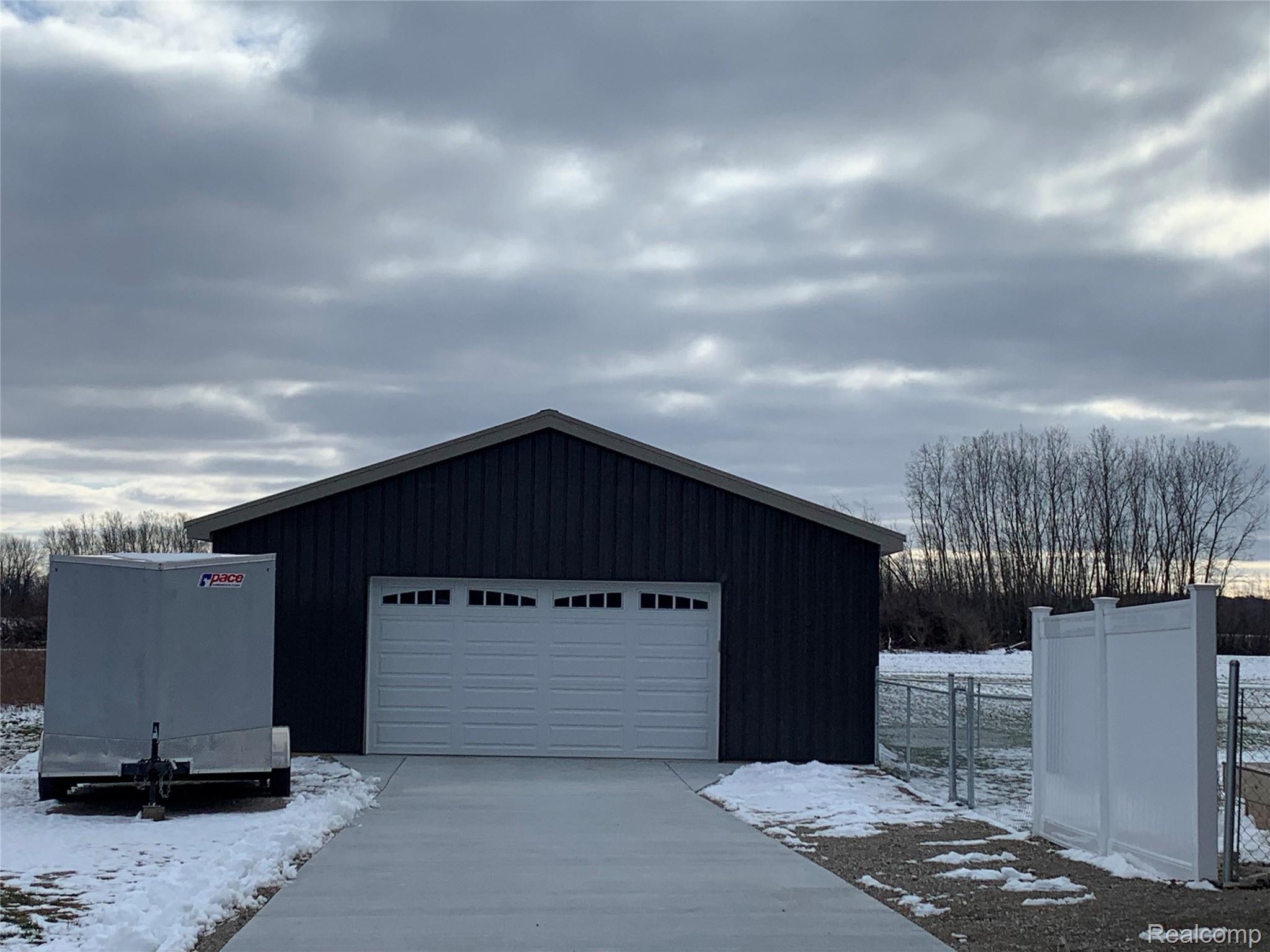 7060 Dryden Road Almont, MI 48003 - Photo 18 of 21 IMG_2143.jpg