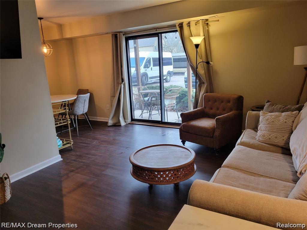 30038 West 12 Mile Road, Unit 37 Farmington Hills, MI 48334 - Photo 5 of 28