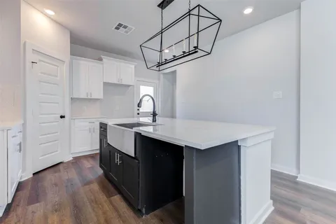 $369,900 | 6406 Pomona Court, Rosharon, TX 77583