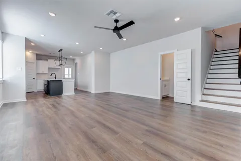 $369,900 | 6406 Pomona Court, Rosharon, TX 77583