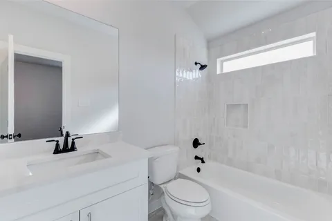 $369,900 | 6406 Pomona Court, Rosharon, TX 77583