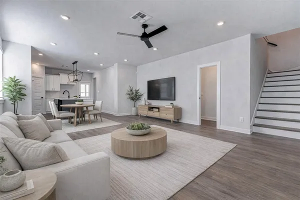 $369,900 | 6406 Pomona Court, Rosharon, TX 77583